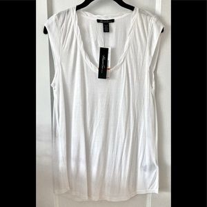 Kenneth Cole White Blouse T-Shirt with scallop neck & arms. Detailed beauty!